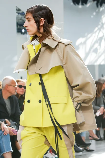 Look 25